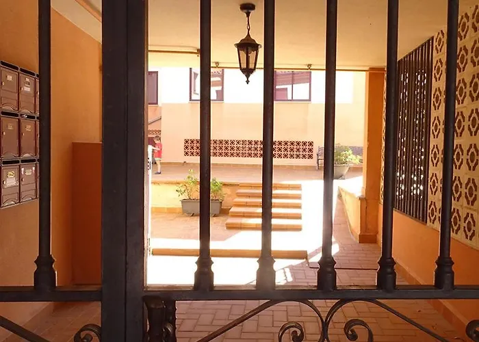 Intramuros Dentro De La Muralla *